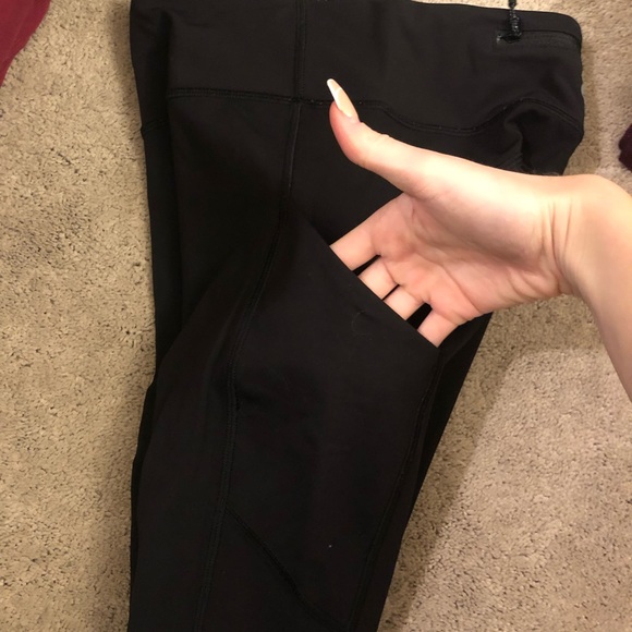 sz 2 lululemon leggings - Picture 4 of 4